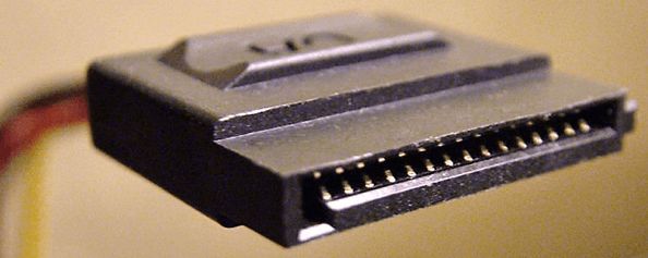 SATA кабель для подключения жесткого диска SATA кабель для подключения жесткого диска