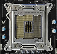Socket LGA 2011 Socket LGA 2011